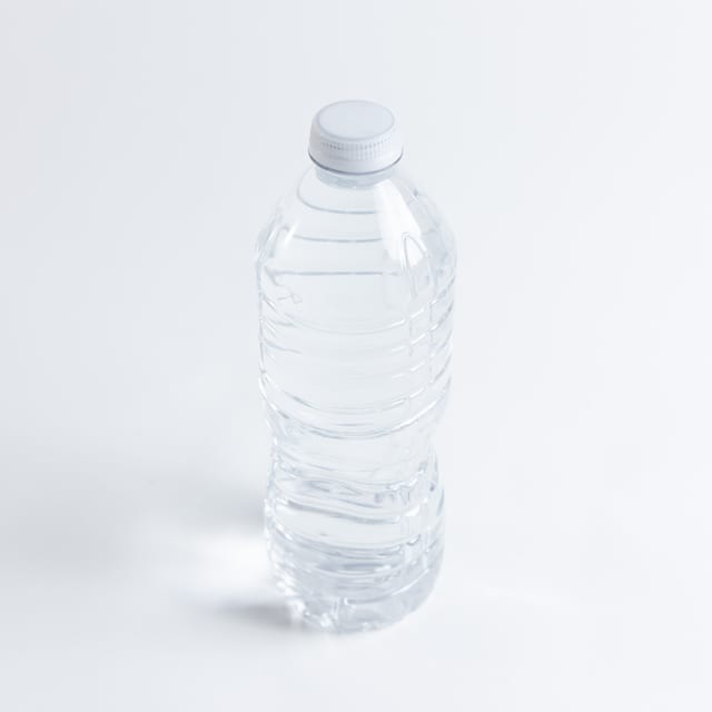 FIJI Water 330mL.