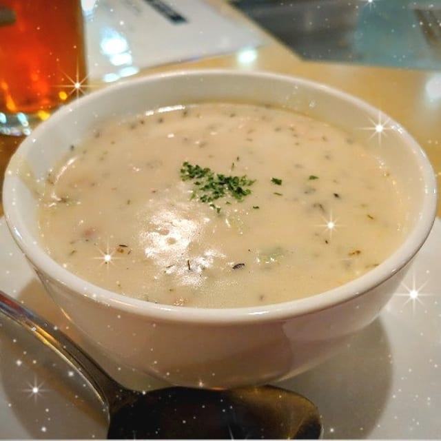 New England Clam Chowder (12oz).